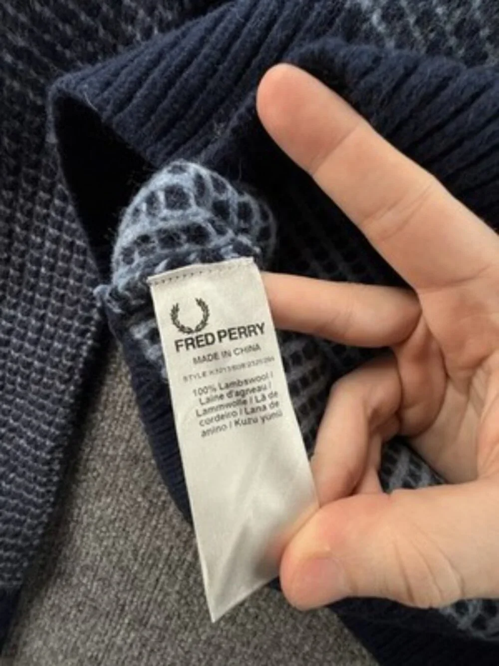 Fred Perry Thick Waffle Knit Turtleneck Sweater Large Logo Blue Wool Pullover